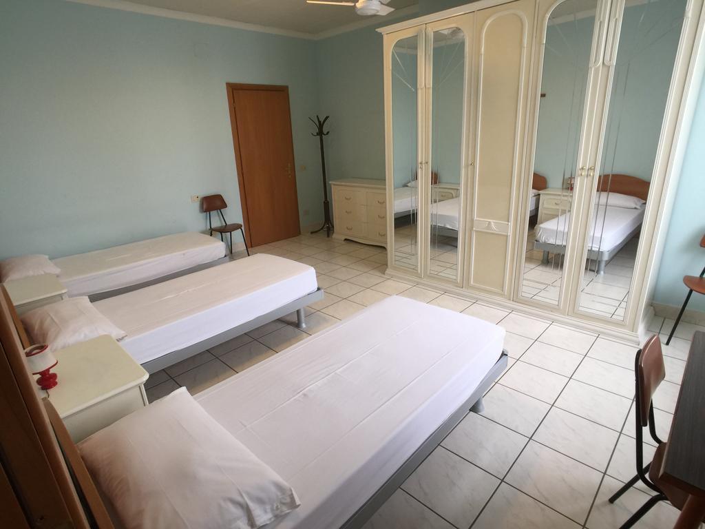 Hôtel Casa Religiosa Per Ferie Ancelle Del Santuario à Rome Extérieur photo